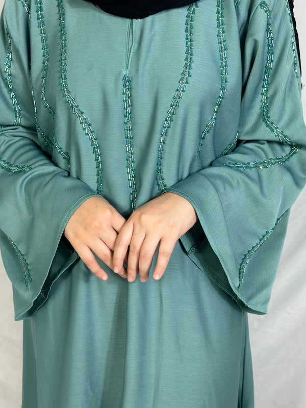 Zoom pistachios Abaya